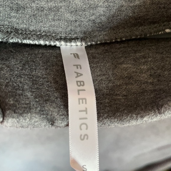 Fabletics Mock Neck Pullover - Picture 6 of 9